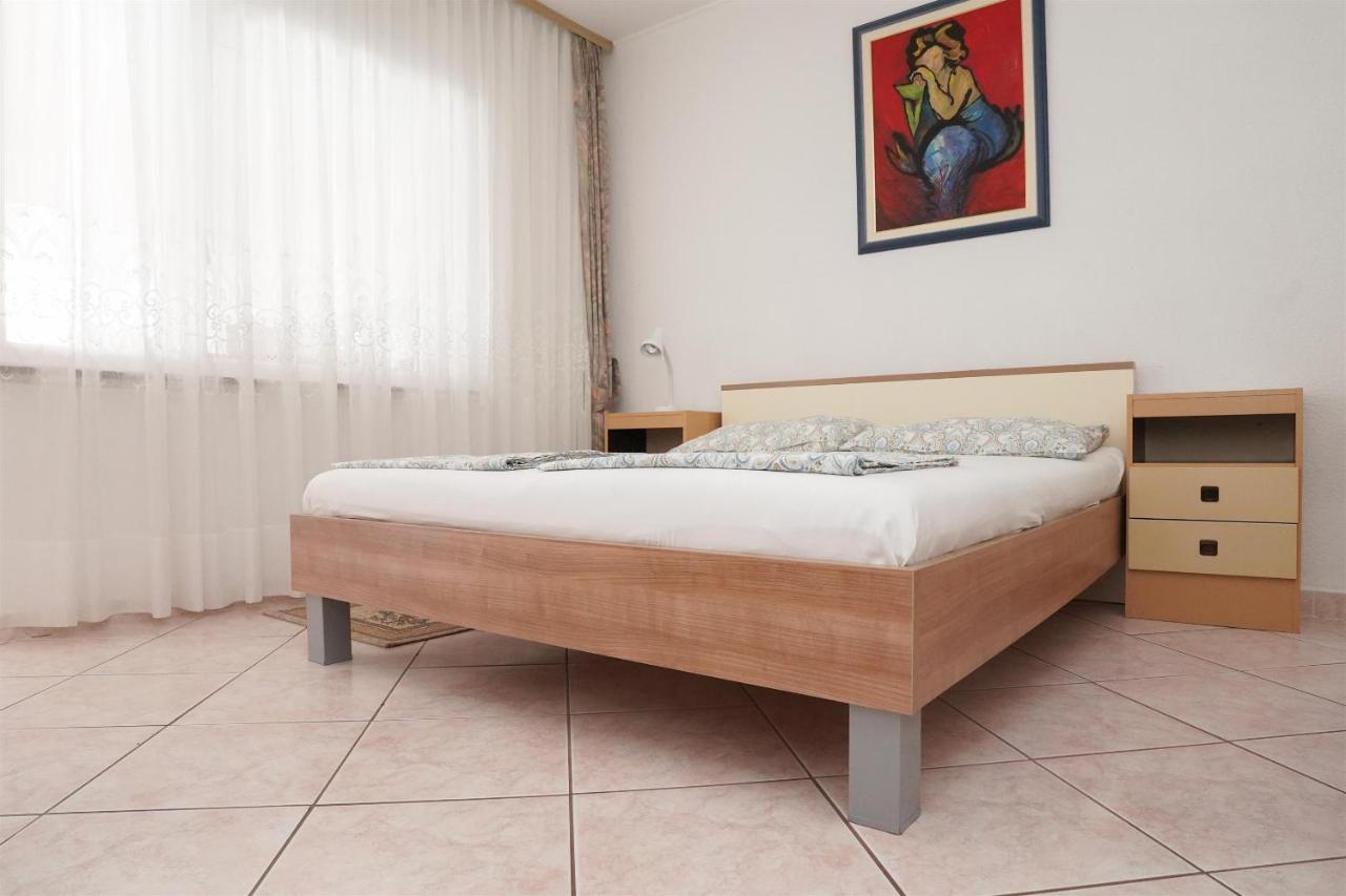 Apartments Mare Trogir Buitenkant foto