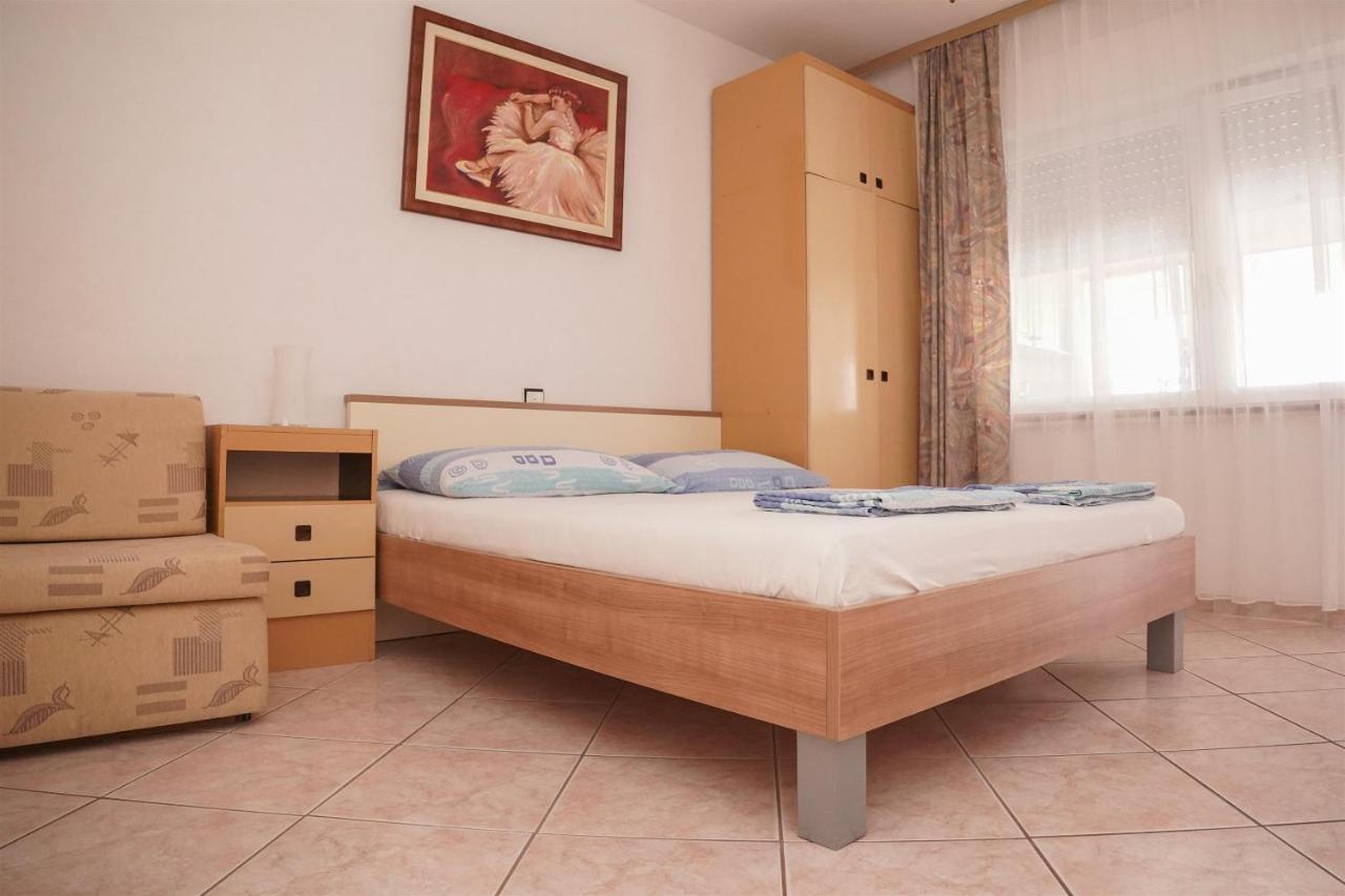 Apartments Mare Trogir Buitenkant foto