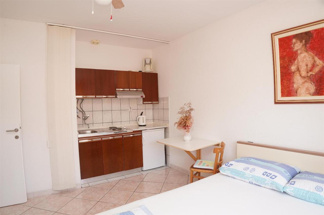Apartments Mare Trogir Buitenkant foto