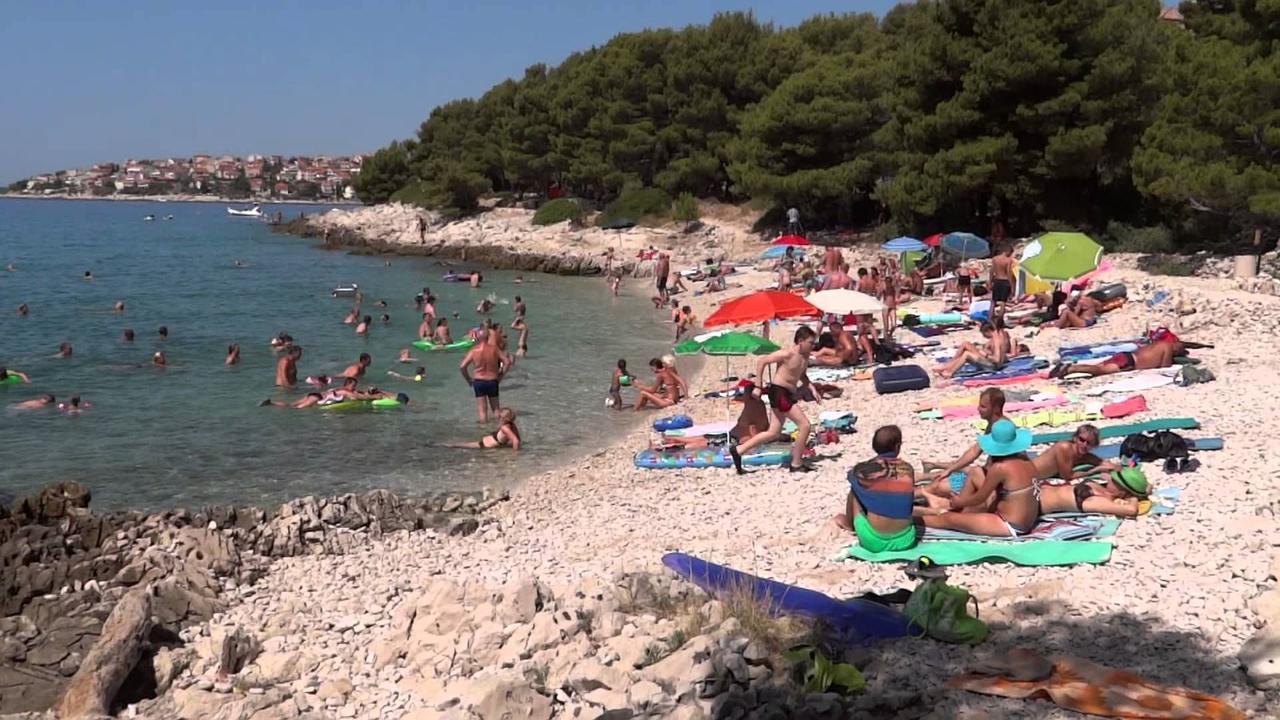 Apartments Mare Trogir Buitenkant foto